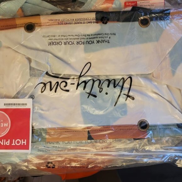 Medium Utility Tote in Deco Patchwork - Picture 3 of 5